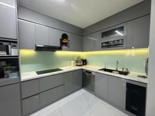 Chuyên bán căn hộ phú mỹ thuận. dt 95m, 3pn, 2wc, căn góc, view sông. giá 3 tỷ