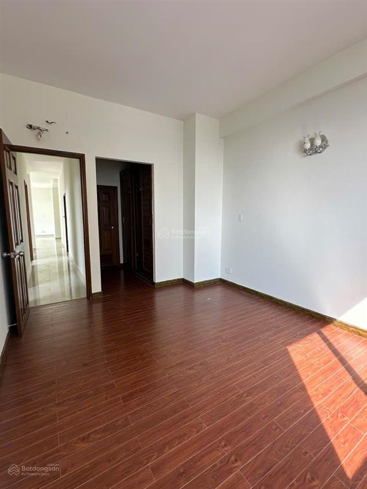 Bán căn hộ belleza. dt 100m², 3pn, 2wc, view n, cửa b, nhìn sông, sổ hồng. giá 4.850 tỷ