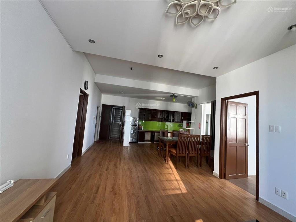 Chuyên bán căn hộ phú mỹ thuận. dt 95m, 2pn, 2wc, lầu 10. giá 2.95 tỷ
