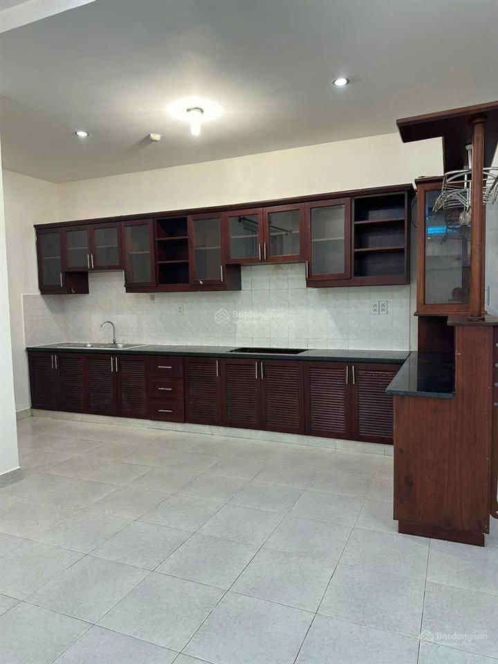 Chuyên bán căn hộ phú mỹ thuận. dt 95m2, 2pn. giá 2,7 tỷ ( thu trúc)