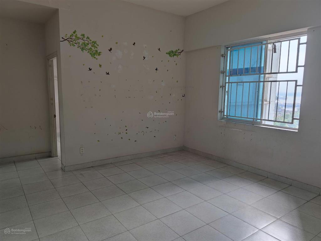 Chuyên bán căn hộ phú mỹ thuận. dt 86m2, 3pn, không nội thất. giá 2,42 tỷ ( thu trúc)
