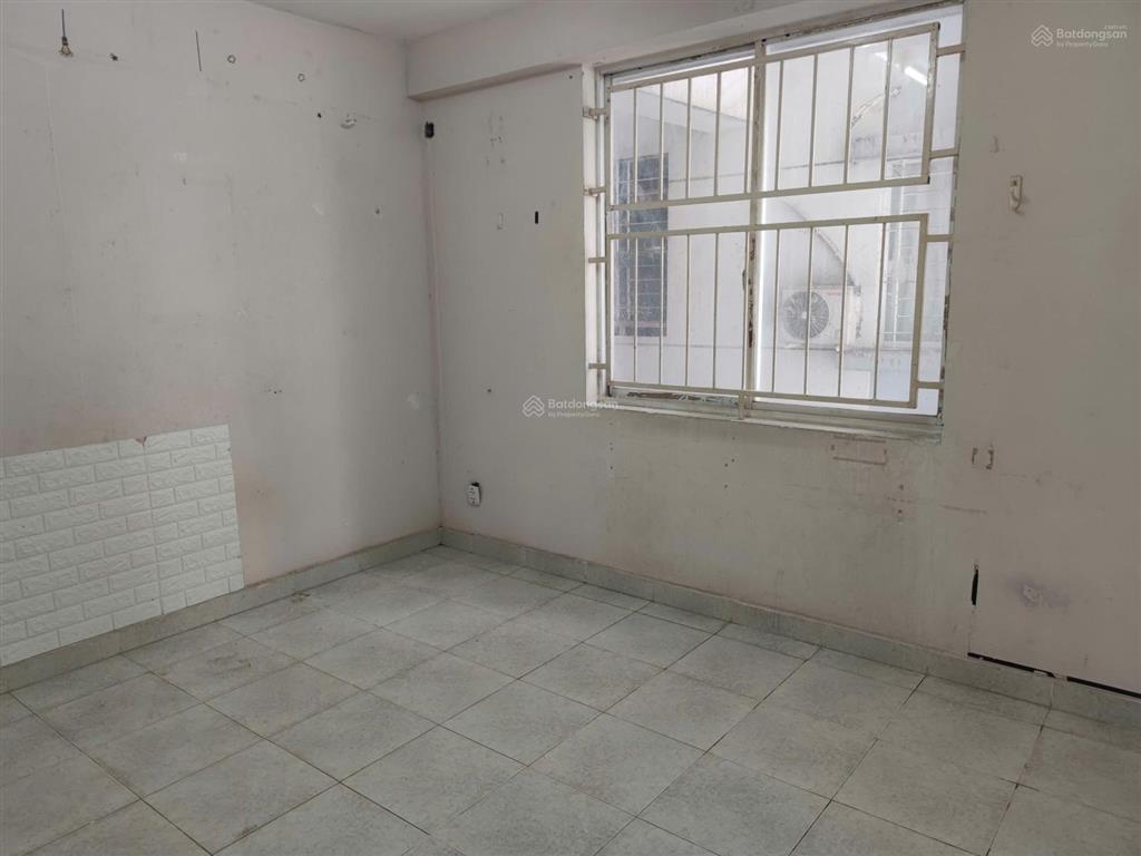 Chuyên bán căn hộ phú mỹ thuận. dt 86m2, 3pn, không nội thất. giá 2,42 tỷ ( thu trúc)