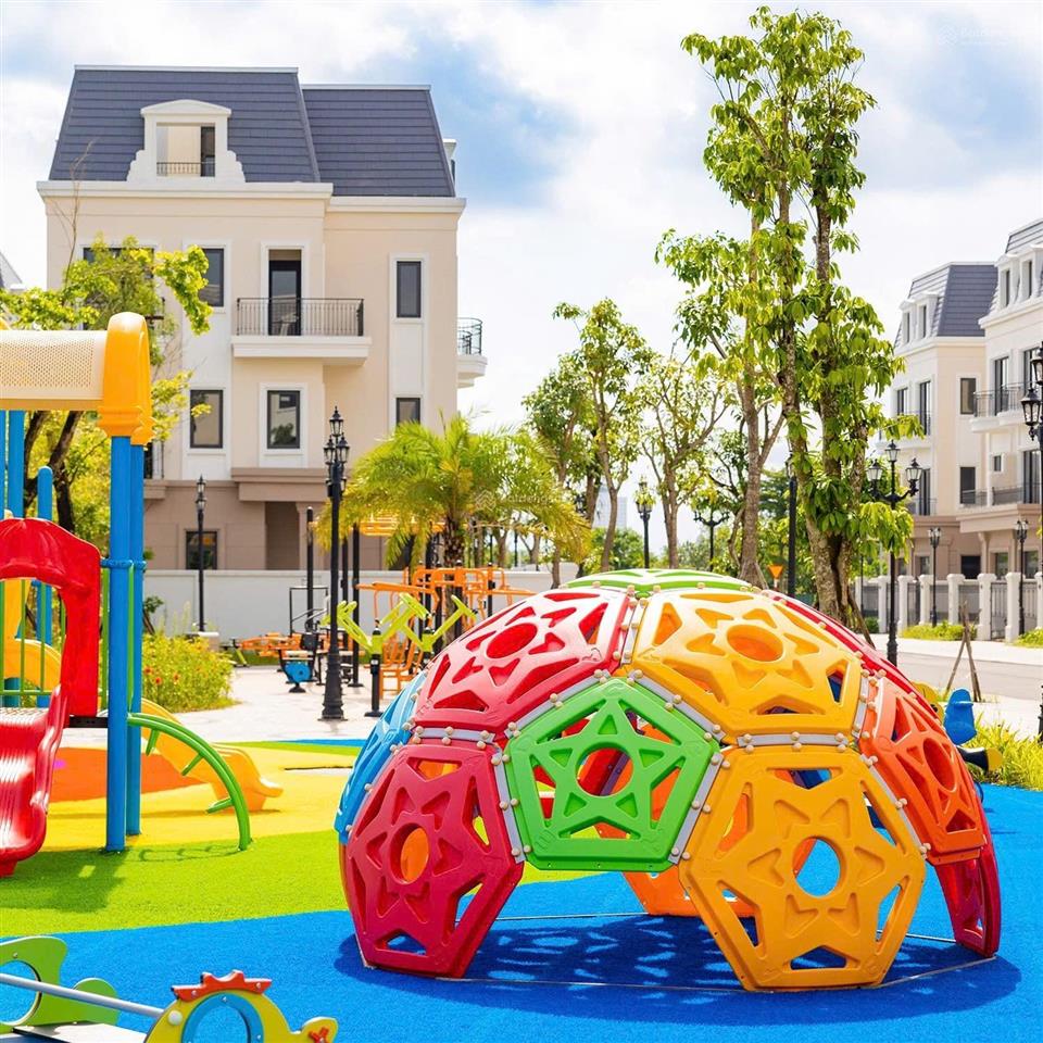 Bán gấp nhà liền kề tại vinhomes golden avenue móng cái, giá siêu hời 5,35 tỷ, 77,5m2