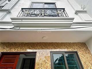 Chỉ 5,6 tỷ có ngay nhà mới keng về ở ngay  bắc từ liêm  ngõ rộng thoáng 30m2  5 tầng  mt4,5 m