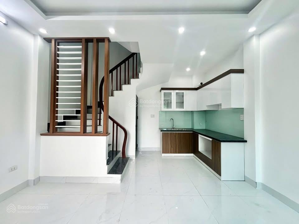 Chỉ 5,6 tỷ có ngay nhà mới keng về ở ngay  bắc từ liêm  ngõ rộng thoáng 30m2  5 tầng  mt4,5 m