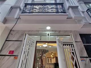 Tôi cần bán gấp căn nhà đẹp quận đống đa ngõ thông kinh doanh 30m2  6 tầng / giá 7,9 tỷ * nhà