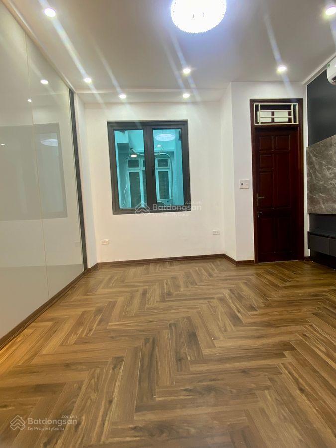 ** hơn 7 tỷ có ngay nhà đẹp lô góc, mới keng, quận cầu giấy 32m2  5 tầng  mt 4,1m nhà 5 tầng