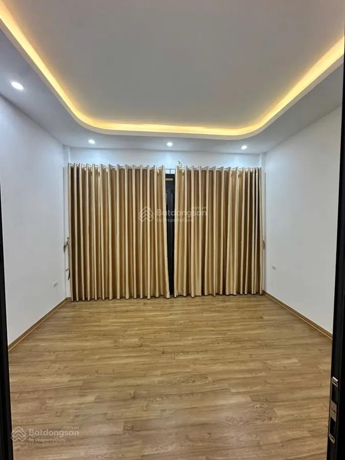 Nhà đẹp mới keng 5 tầng thang máy 2 mặt ngõ phạm văn đồng 40m2  5 tầng  mt4,5m /giá 9,9 tỷ *