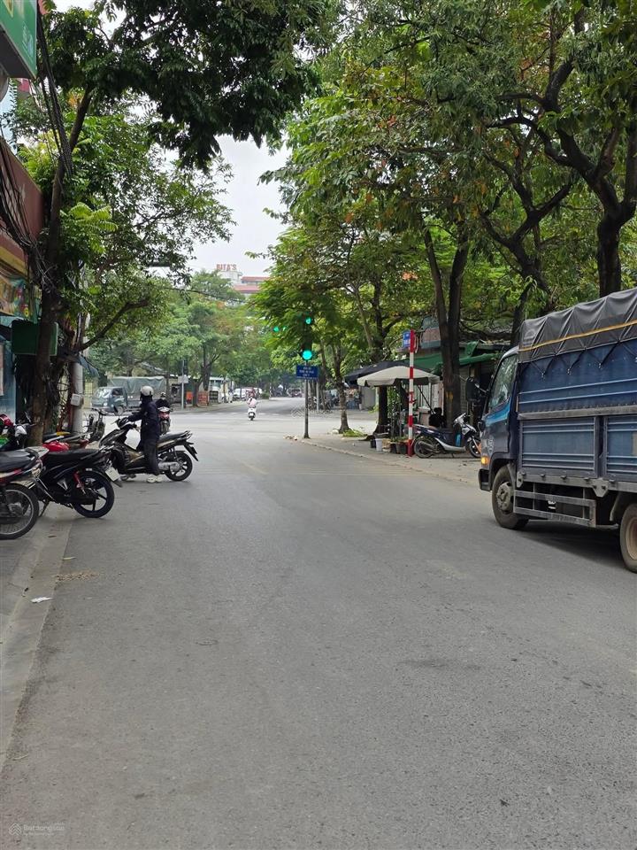 Cần tiền bán gấp em hoa hậu long biên lô góc phân lô  ô tô  kinh doanh 40m  mt 12m / giá 8,6