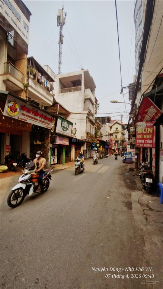 Mặt phố cổ nhuế  vỉa hè rộng rãi buôn bán sầm uất bậc nhất từ liêm 60m2  5 tầng / giá 15,7 tỷ