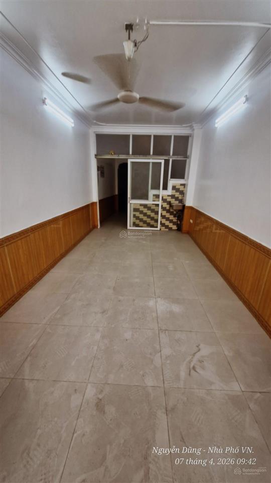 Mặt phố cổ nhuế  vỉa hè rộng rãi buôn bán sầm uất bậc nhất từ liêm 60m2  5 tầng / giá 15,7 tỷ