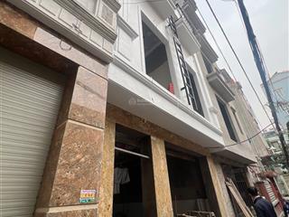 Chỉ 13 tỷ có ngay căn ccmn 18 p khép kín tại phú diễn  đanh thu 70tr/tháng
50m2 8 tầng mt 4,6 m