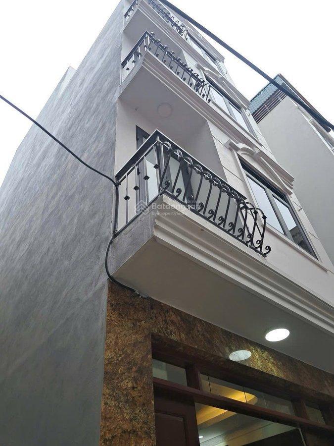 Giảm sâu căn nhà 6 tầng lô góc ngõ thông  khâm thiên  đống đa 30m2  6 tầng / giá 7,6tỷ