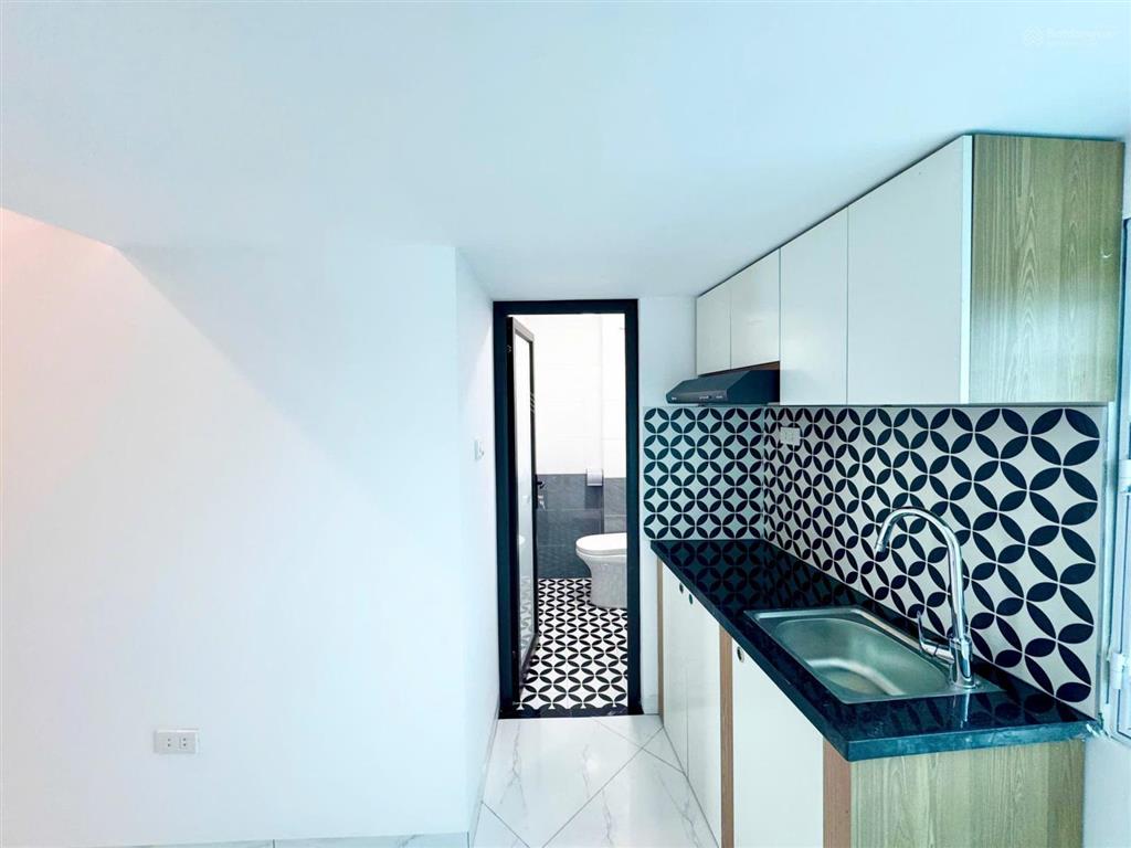 Nhỉnh 13 tỷ có ngay chdv 18 phòng khép kín đã vận hành ful doanh thu 700tr/năm 50m2, 8t, mt 4,6m