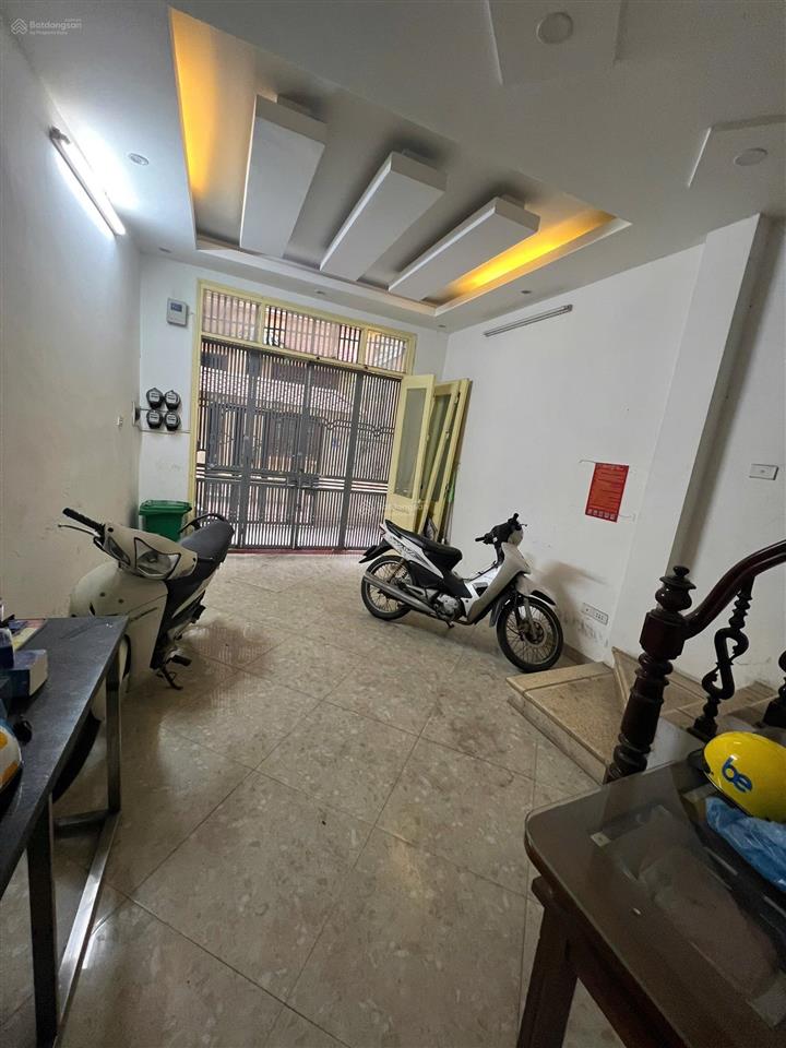 Bán nhà riêng tại cổ nhuế, giá cực chất chỉ với 5,7 tỷ, 28 m2