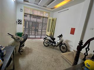 Bán nhà riêng tại cổ nhuế, giá cực chất chỉ với 5,7 tỷ, 28 m2