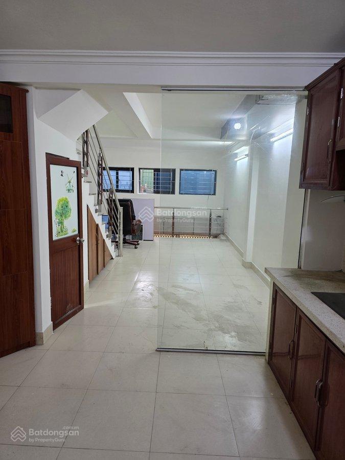 Chủ bị sốt ! giảm giá bất ngờ căn nhà đẹp  phố cổ nhuế 42m2  5 tầng  mt 4,1 m / giá 7tỷ *