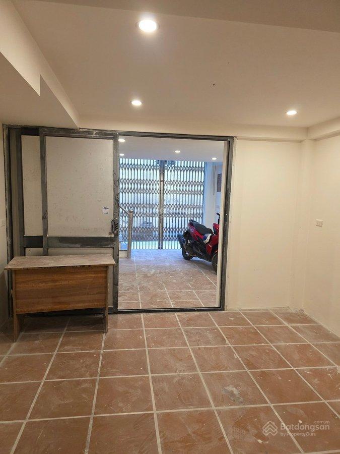 Chủ bị sốt ! giảm giá bất ngờ căn nhà đẹp  phố cổ nhuế 42m2  5 tầng  mt 4,1 m / giá 7tỷ *