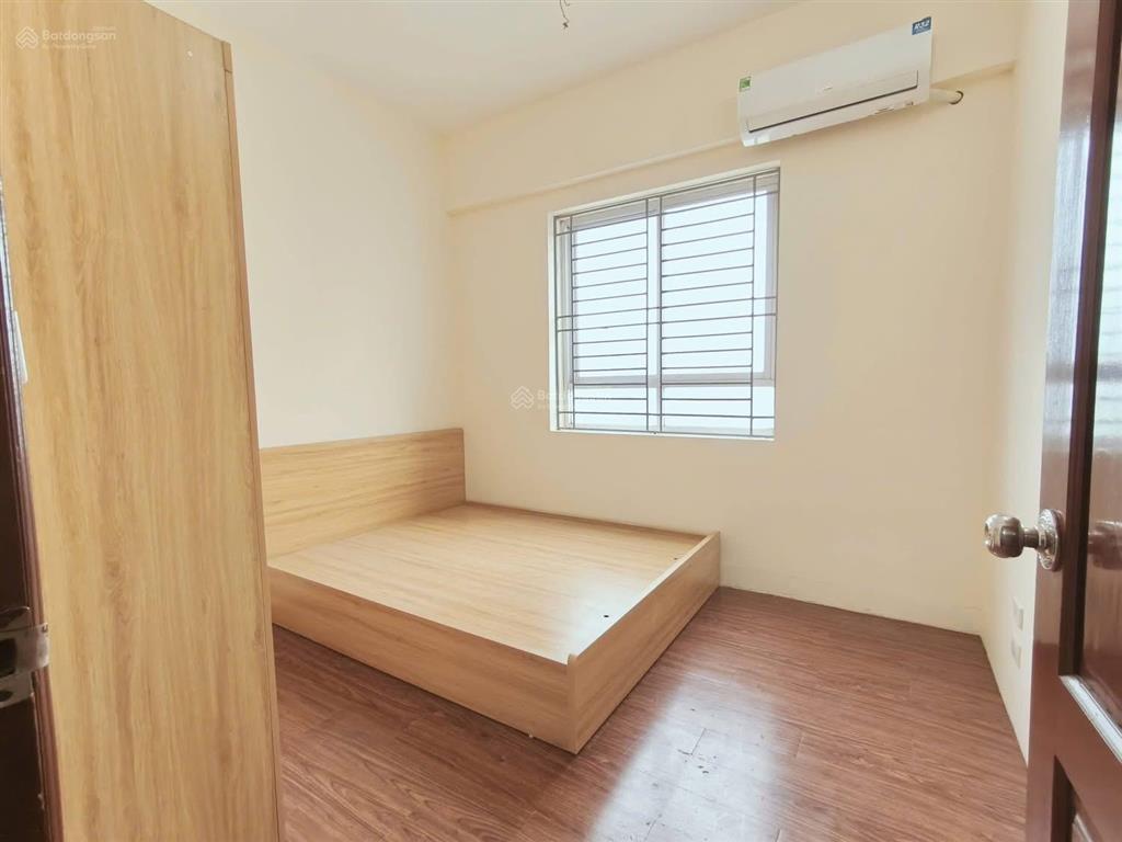 Chính chủ cần bán gấp chung cư 2 ngủ + 1 wc / giá 4,4 tỷ thành phố giao lưu