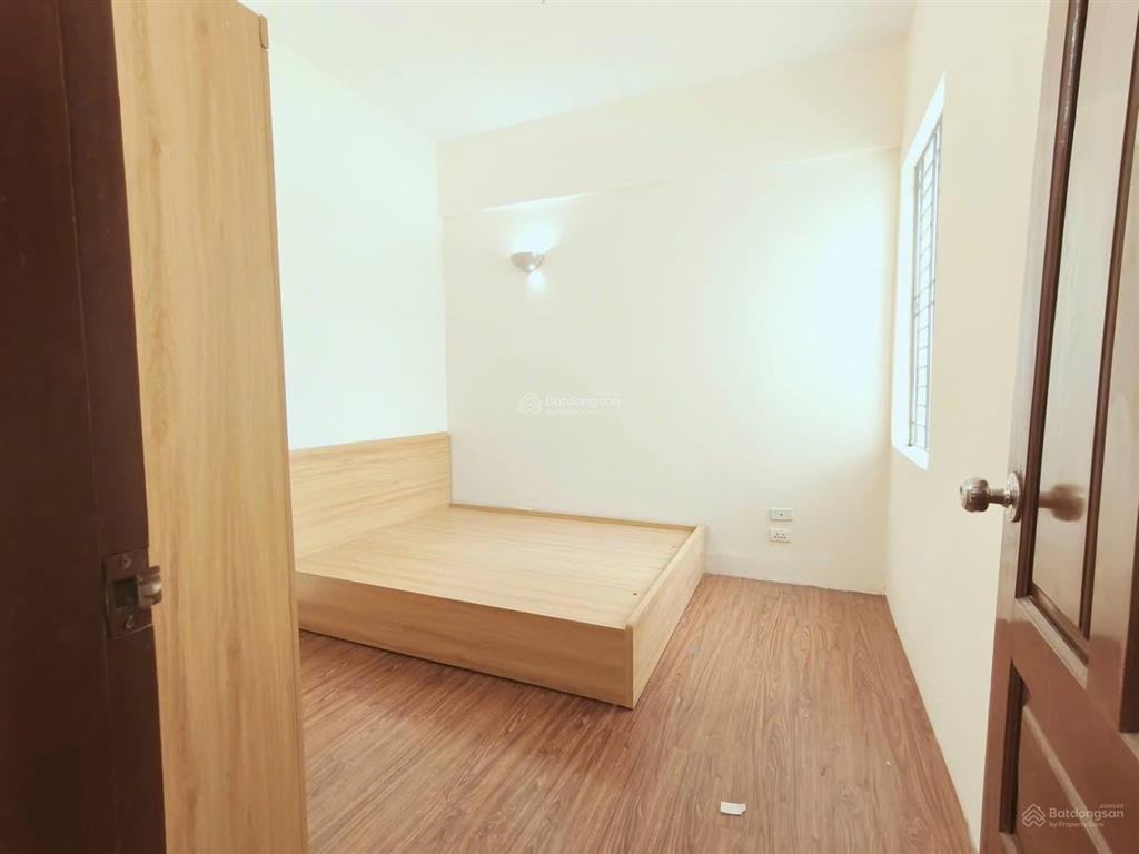 Chính chủ cần bán gấp chung cư 2 ngủ + 1 wc / giá 4,4 tỷ thành phố giao lưu