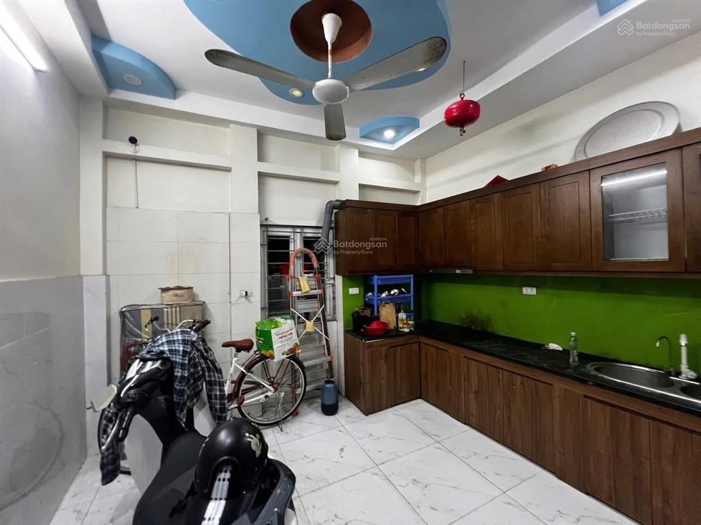 Rẻ quá ạ! chỉ 8,4 tỷ có ngay căn nhà 5 tầng vừa ở vừa cho thuê  phố xuân thuỷ 40m2  5 tầng  7p