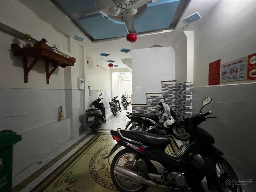 Rẻ quá ạ! chỉ 8,4 tỷ có ngay căn nhà 5 tầng vừa ở vừa cho thuê  phố xuân thuỷ 40m2  5 tầng  7p