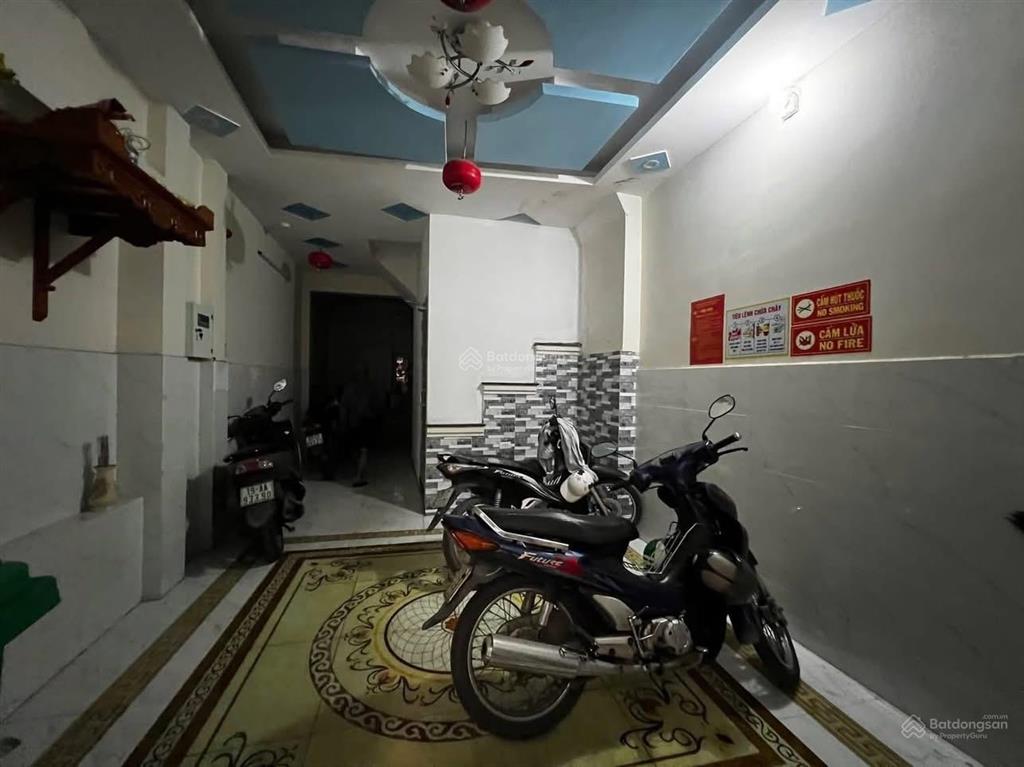 Rẻ quá ạ! chỉ 8,4 tỷ có ngay căn nhà 5 tầng vừa ở vừa cho thuê  phố xuân thuỷ 40m2  5 tầng  7p