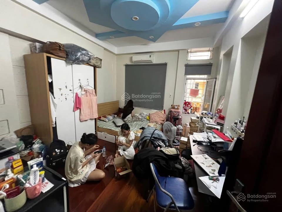 Rẻ quá ạ! chỉ 8,4 tỷ có ngay căn nhà 5 tầng vừa ở vừa cho thuê  phố xuân thuỷ 40m2  5 tầng  7p