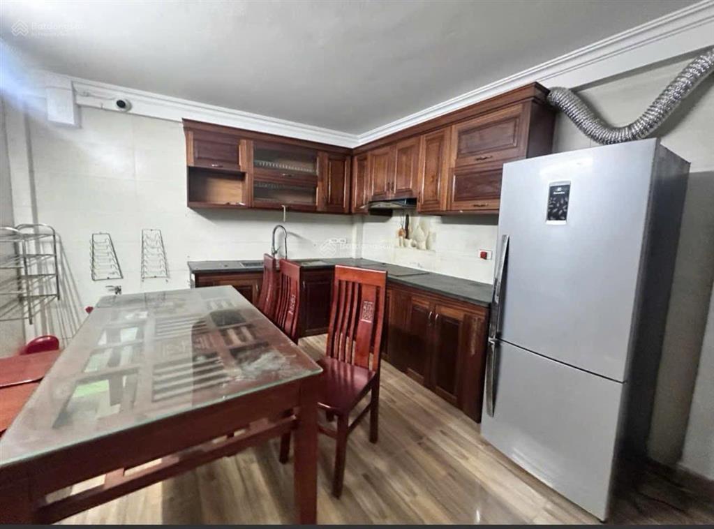 Tôi cần bán gấp căn nhà  mỹ đình, ngõ rộng ô tô đỗ sát nhà 43m²  5 tầng  mt 3,6m /giá 8,4 tỷ