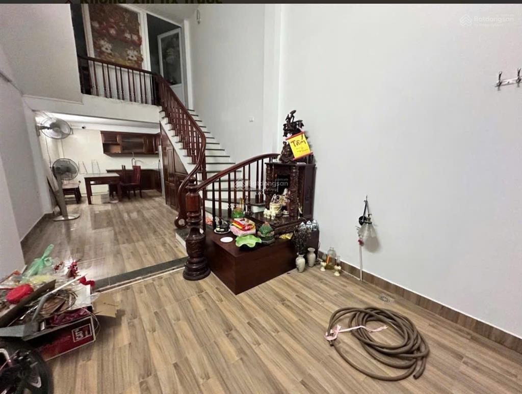 Tôi cần bán gấp căn nhà  mỹ đình, ngõ rộng ô tô đỗ sát nhà 43m²  5 tầng  mt 3,6m /giá 8,4 tỷ