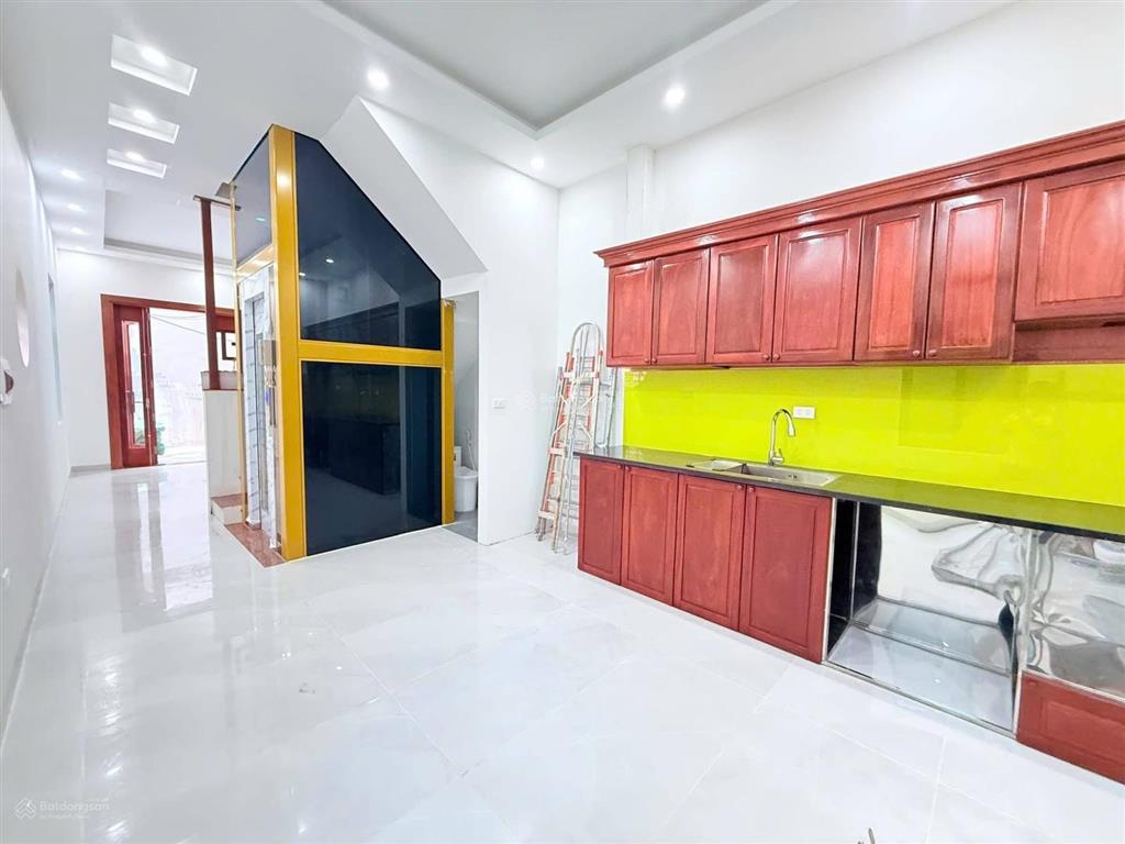 Giảm 3 tỷ căn nhà đẹp  phố xuân đỉnh  phân lô  ngõ rộng thênh thang, cách sân chơi 43m2  5 tầng