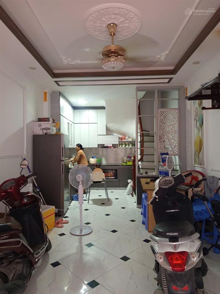 Cắt lỗ căn nhà mới keng cổ nhuế ngõ rộng thênh thang ô tô 30m2  5 tầng  mt 4,6m / giá 6,5 tỷ
