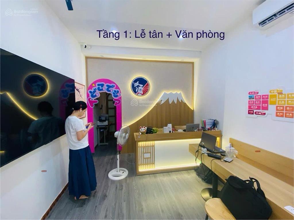Tôi cần bán gấp nhà đẹp  phố trần quốc hoàn phân lô hai mặt ngõ ô tô tránh 40m2  5 tầng /14,7 tỷ