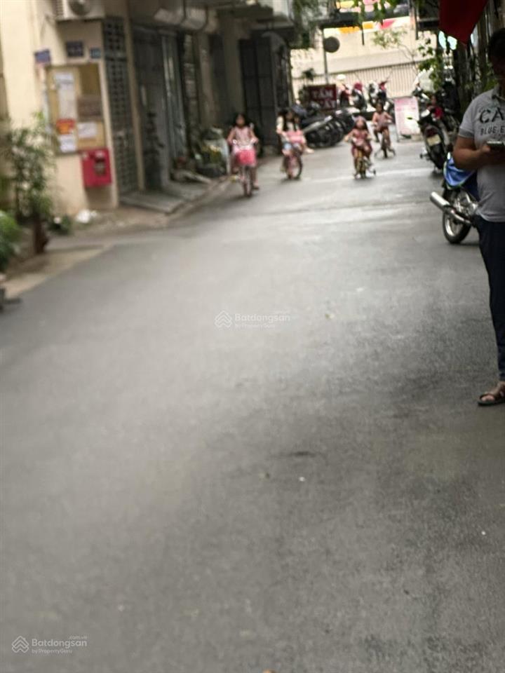 Tôi cần bán gấp nhà đẹp  phố trần quốc hoàn phân lô hai mặt ngõ ô tô tránh 40m2  5 tầng /14,7 tỷ