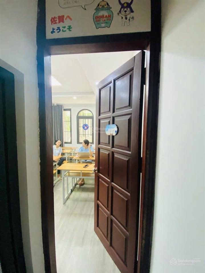 Tôi cần bán gấp nhà đẹp  phố trần quốc hoàn phân lô hai mặt ngõ ô tô tránh 40m2  5 tầng /14,7 tỷ