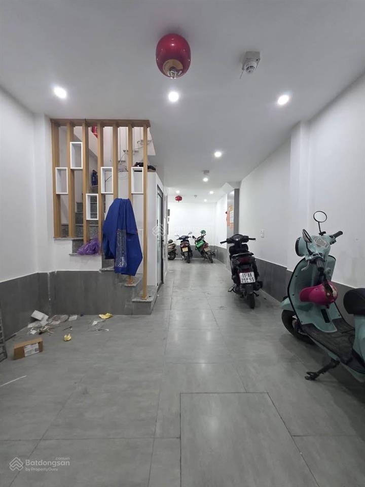Chung cư mini chỉ 7,6 tỷ dòng tiền 30tr/tháng đức diễn bắc từ liêm 40m6 tầng  mt 3,8m  9phòng