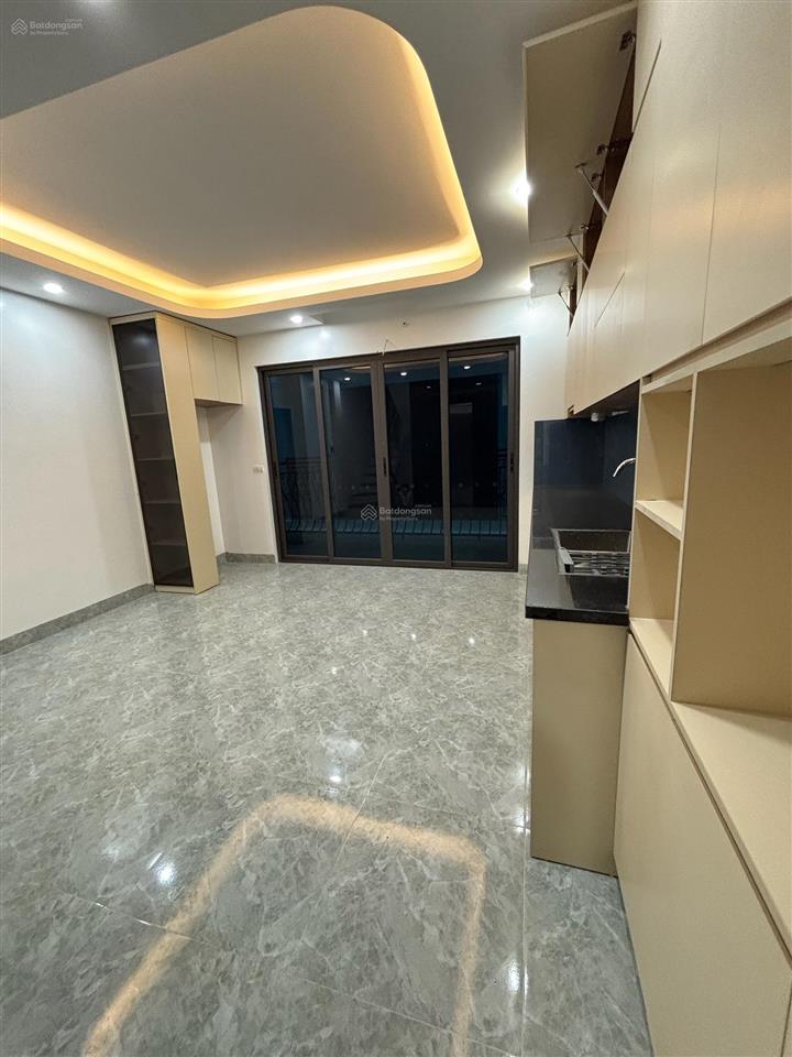 Giảm chào cực sốc căn nhà đẹp thang máy, gần mặt phố cổ nhuế ô tô 32m2  6tầng  mt4,5 /giá 7,8 tỷ