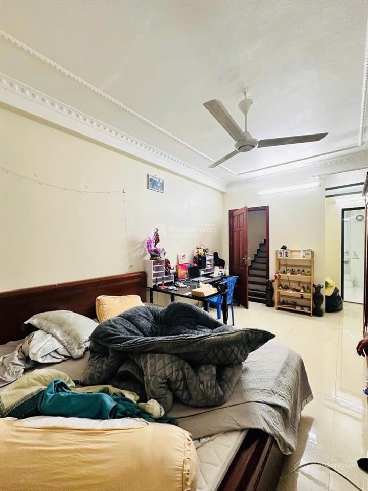 Giảm sốc căn nhà đẹp dân xây  phố cổ nhuế  phân lô ô tô đỗ cửa 34m2  5 tầng  3,5m /giá 7,9 tỷ