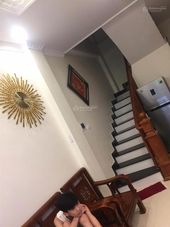 Cắt lỗ nhà đẹp  phố cổ nhuế  hàng xóm thành phố giao lưu  ô tô đỗ cửa 35m2  5 tầng / giá 7,9 tỷ