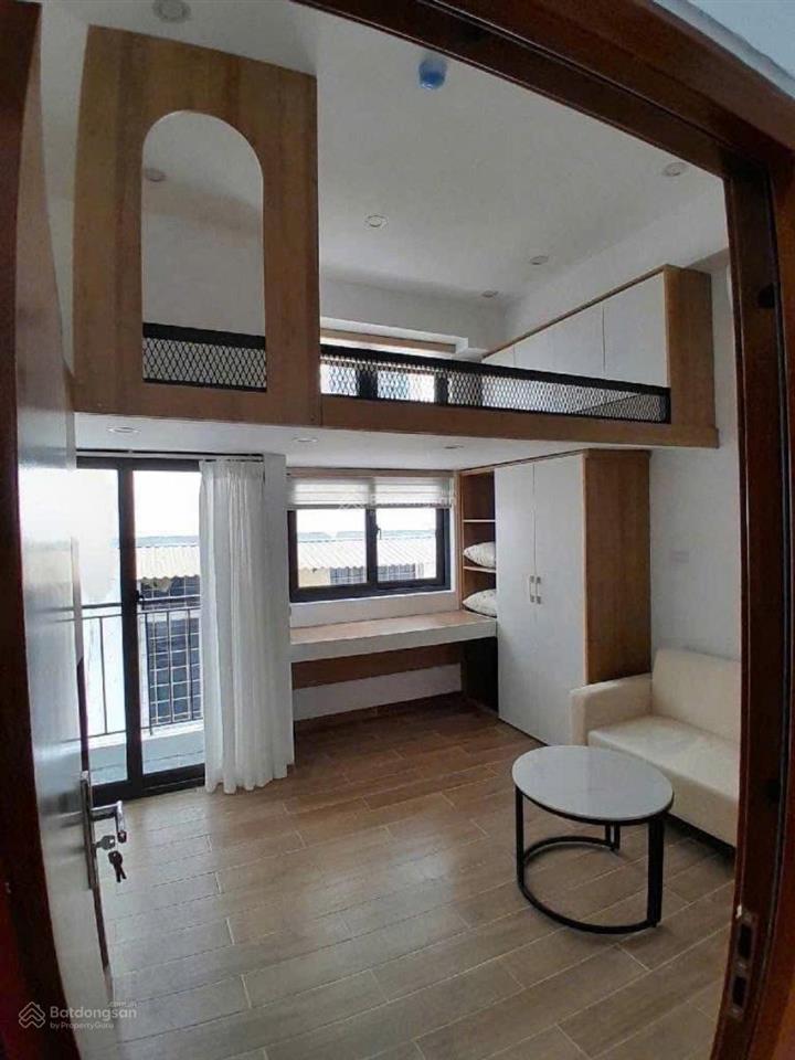 Toà chdv hoàng quốc việt, 132m2*7t, mt 11m, 30 phòng kk, lô góc, ô tô, đủ pccc, dòng tiền 8%/ năm!