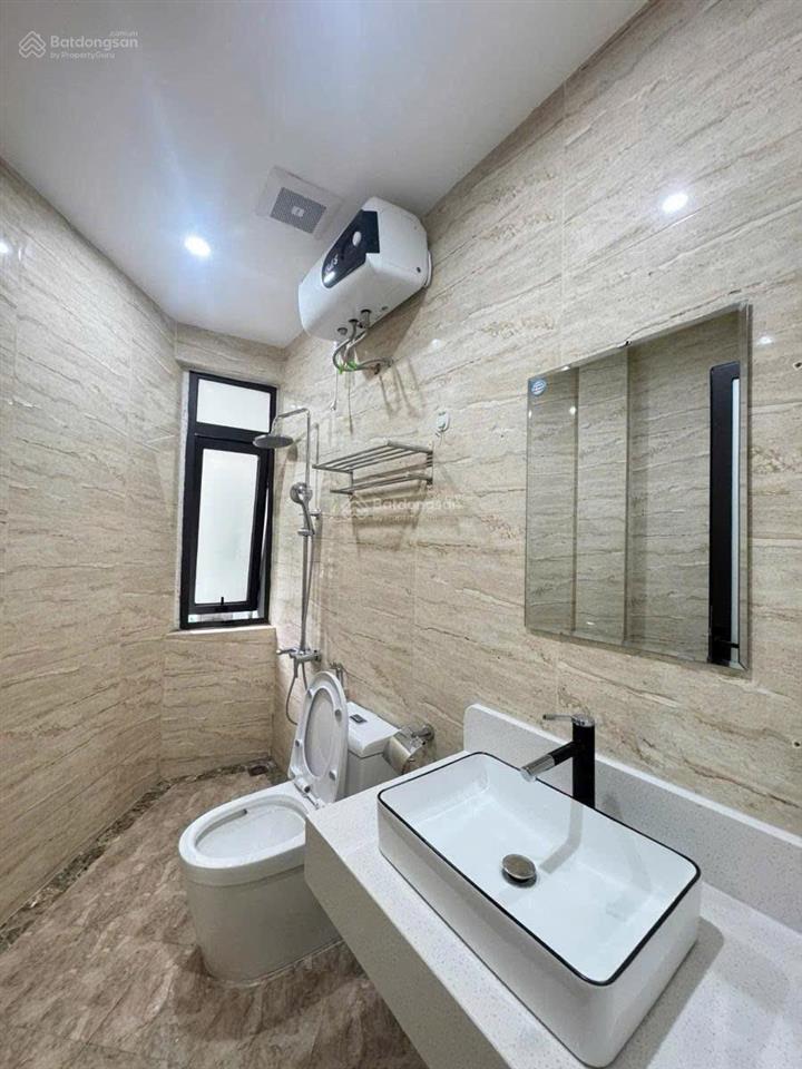 Toà chdv nguyễn thị định, 131m2*7t, mt 15m, 35 phòng kk, lô góc, ngõ ô tô tránh, dòng tiền 6%/năm!