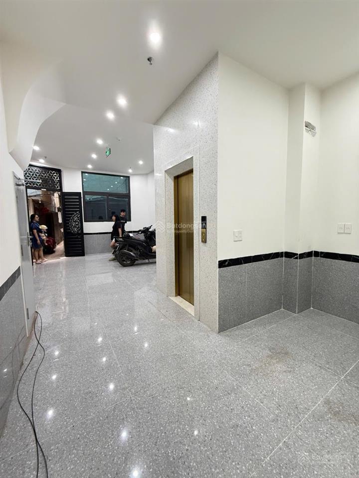 Toà chdv khương trung, 54m2*7t, mt 5.6m, lô góc, 17 phòng kk, đủ gpxd/pccc, dòng tiền 7%/năm