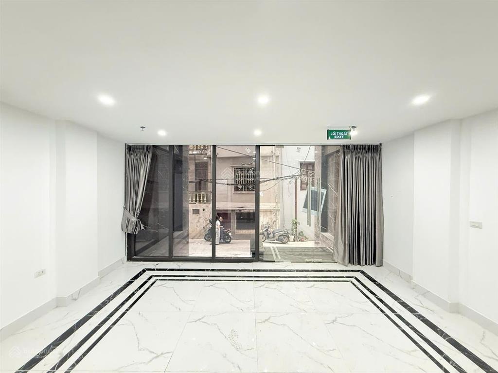 Toà chdv chùa láng, 101.6m2*10t, mt 6m, 40 chkk + mbkd, ngõ ô tô, đủ gpxd/pccc, dòng tiền 6%/năm!