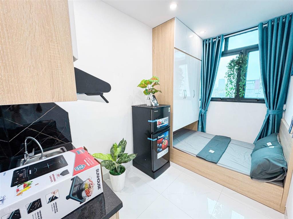 Toà chdv dịch vọng 77m2*7t, mt 5.5m, 30 phòng kk, ngõ ô tô, đủ gpxd  pccc, dòng tiền 8%/năm!