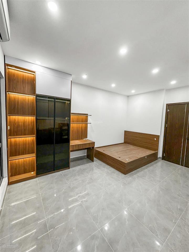 Bán rẻ toà chdv khương trung 65m2*7t, mt 4m, 20 phòng kk, sát phố, đủ pccc, dòng tiền 9%/năm!