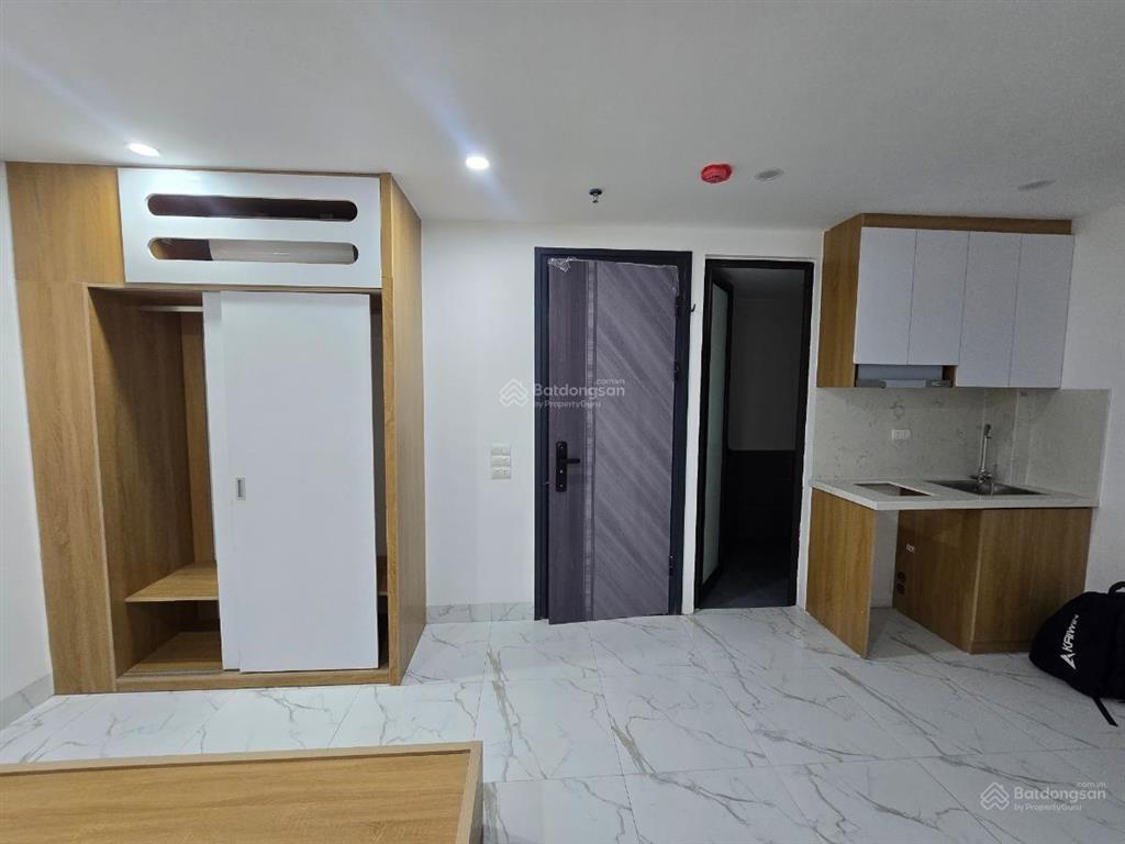Toà chdv láng hạ, 73m2*7t, mt 6.5m, 24 phòng kk, lô góc, ngõ 3m, đủ gpxd/pccc, dòng tiền 7%/năm!