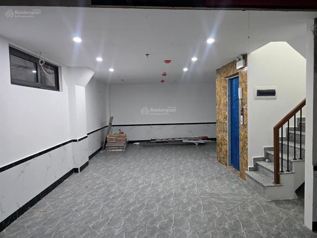 Toà chdv láng hạ, 73m2*7t, mt 6.5m, 24 phòng kk, lô góc, ngõ 3m, đủ gpxd/pccc, dòng tiền 7%/năm!