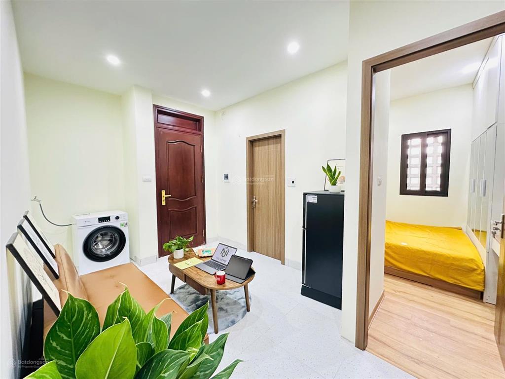 Toà chdv hoàng quốc việt 138m2*6t, mt 8m, 30 phòng kk, 20m ra ô tô tránh, đủ pccc, dòng tiền 8%/năm