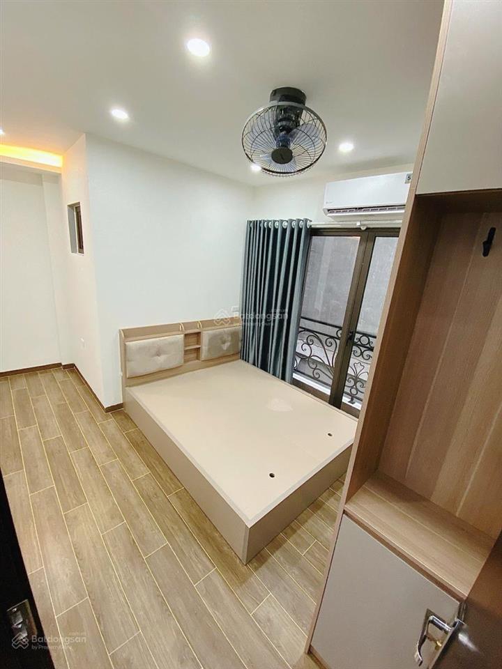 Toà chdv giảng võ, 90.4m2*7t, mt 8m, 18 phòng kk, ngõ 5m, sát phố, đủ gpxd/pccc, dòng tiền 8%/năm