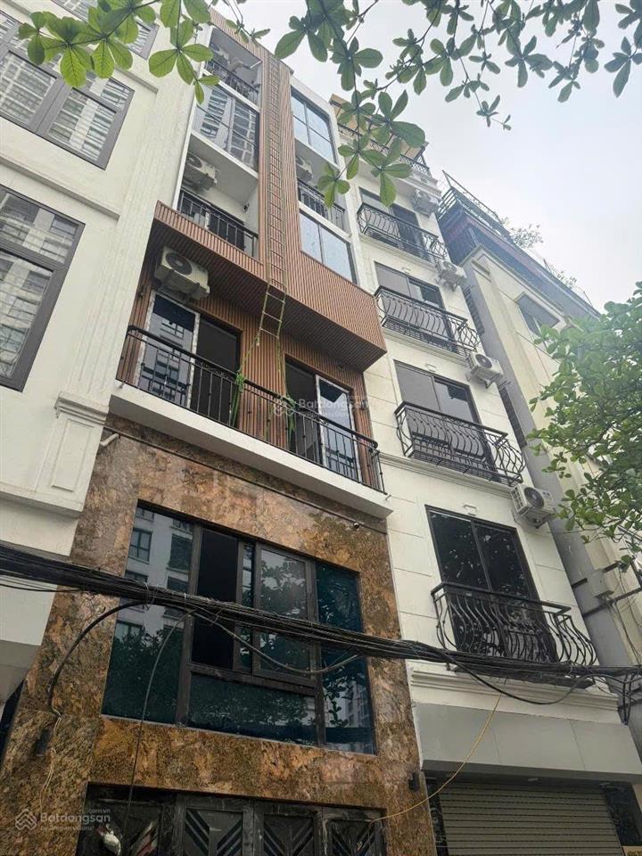 Hàng xóm royal city! tòa chdv mặt phố cự lộc, 80.2m2*8t, 20 phòng kk, đủ pccc, dòng tiền 6%/năm